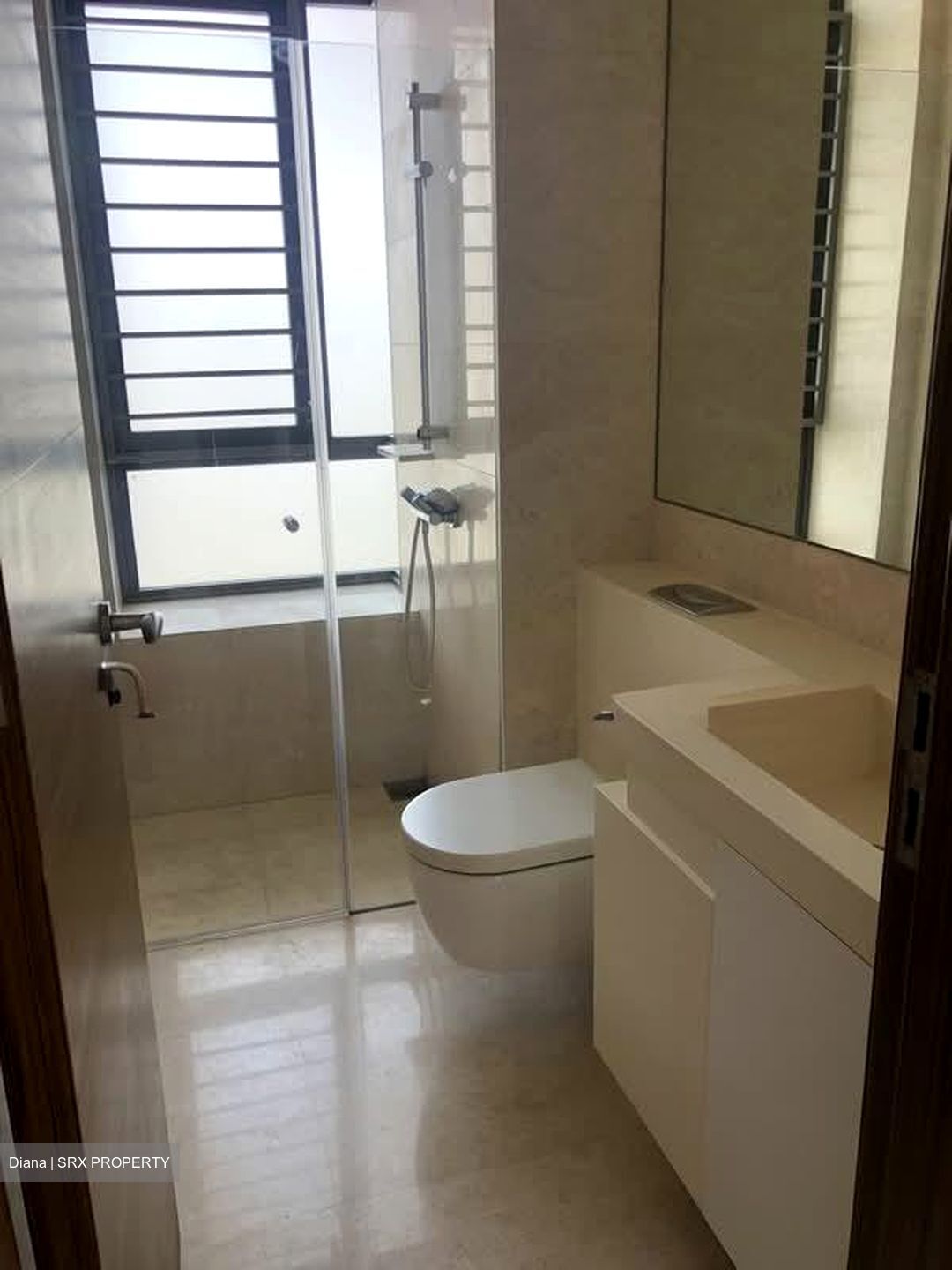 Latitude (D10), Condominium #556016271